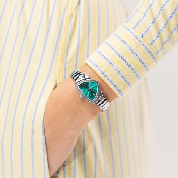 Montre Hamilton Ventura S 24mm Quartz Cadran Turquoise