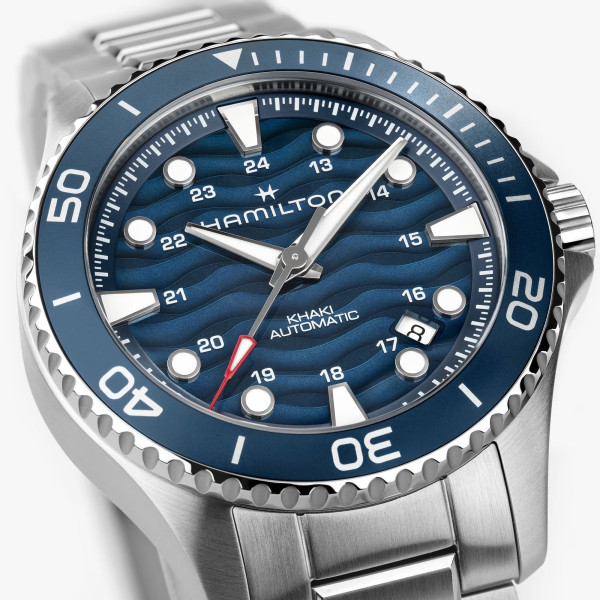 Montre Hamilton Khaki Navy Scuba40mm Automatique Cadran blanc laqué bracelet acier