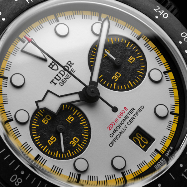 MONTRE TUDOR BLACK BAY CHRONO "CARBON 26" AUTOMATIQUE