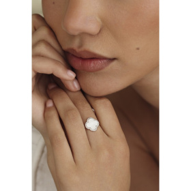 Bague Morganne Bello Lumière Nacre Blanche Diamants Or Jaune