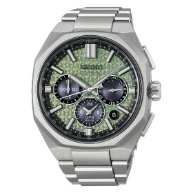 Montre Seiko Astron 50mm Solaire Cadran Vert Chronographe Titane