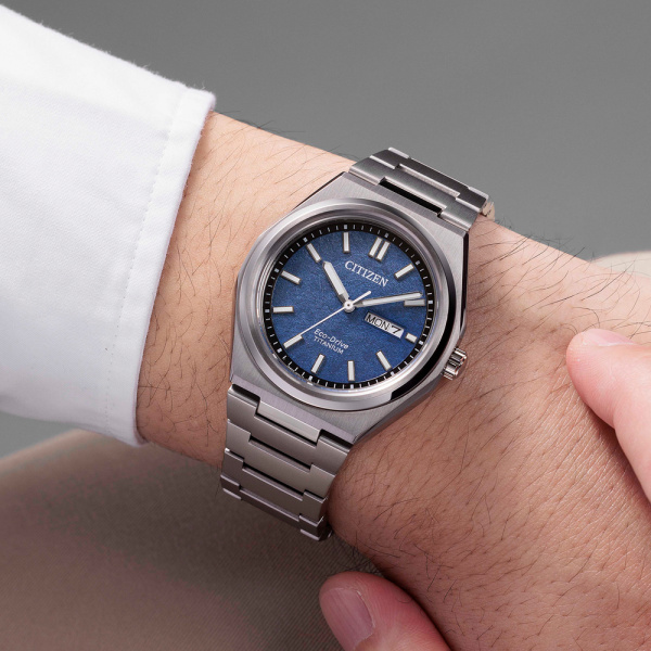 Montre Citizen Super Titanium 39,5 mm Eco-Drive
