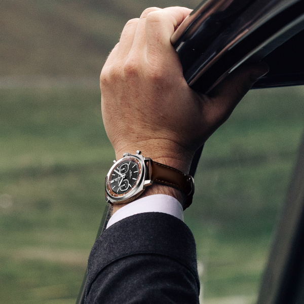 Montre Breitling Top Time B01 Chronograph 41 Tribute to Aston Martin DB5 Acier Lunette Platine 41 mm Édition Limitée