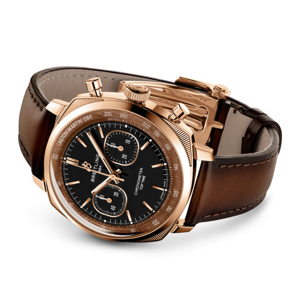 Montre Breitling Top Time B01 Chronograph 41 Tribute to Aston Martin DB5 Or Rouge 18 ct Cadran Onyx 41 mm Édition Limitée
