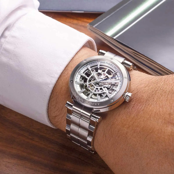 Montre Herbelin Newport 1868BSQ12 42 mm Automatique Squelette Cadran Argent