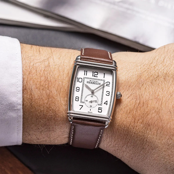 Montre Herbelin Art Déco Tonneau Acier Cuir Marron