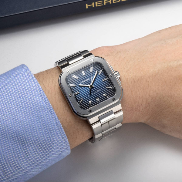 Montre Herbelin Cap Camarat Square 1646B15 39 mm Automatique Cadran Bleu