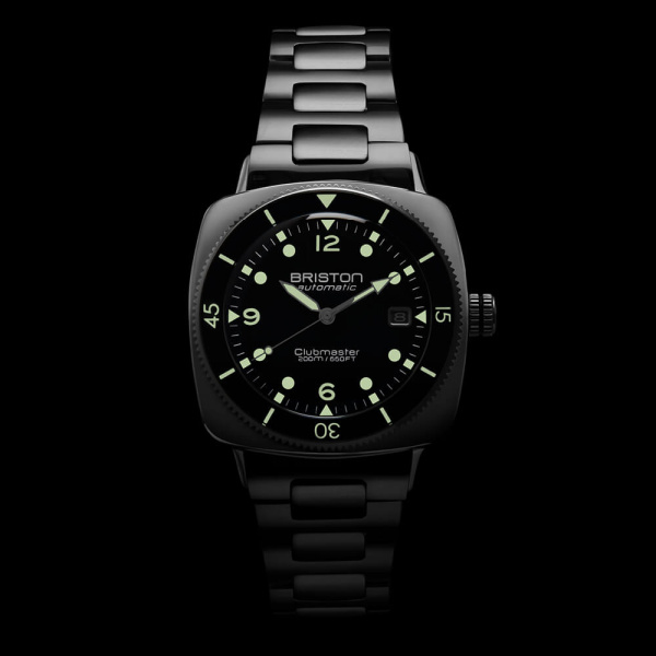 Montre Briston Clubmaster Legend Diver 40 mm Acier Poli Bracelet Acier Cadran Noir