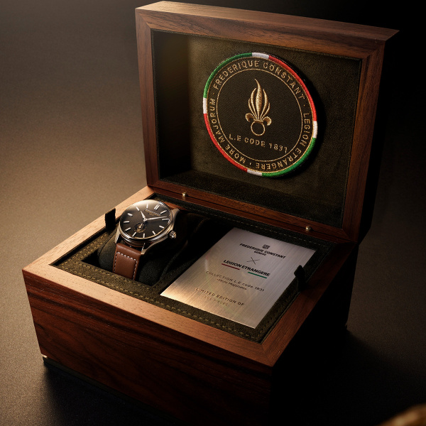 Montre Frederique Constant Highlife Automatic Légion étrangère 39 mm Édition Limitée 888