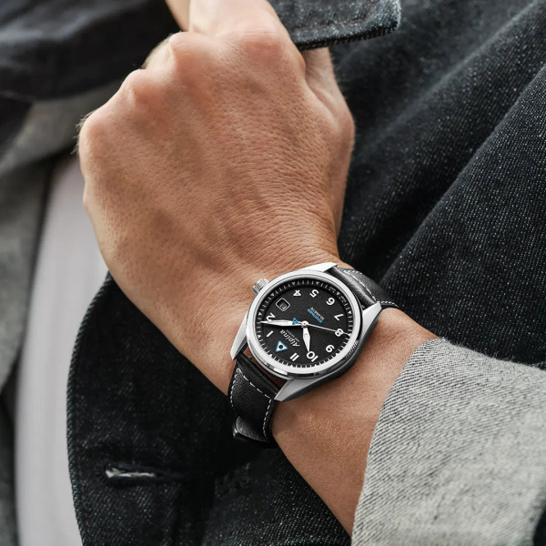 Montre Alpina Startimer Pilot Solarmetre 38 mm Cadran Noir Cuir