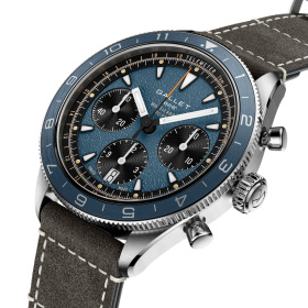 Montre Gallet Multichron Pilot 42 mm Cadran Bleu Bracelet Cuir Gris