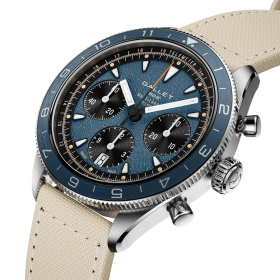 Montre Gallet Multichron Pilot 42 mm Cadran Bleu Bracelet Tissu Beige