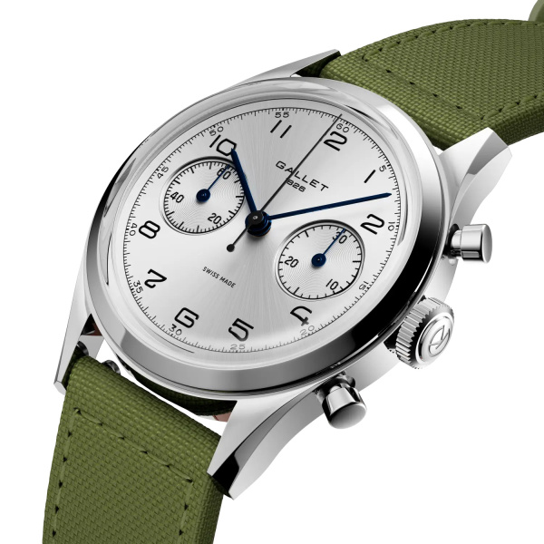 Montre Gallet Classics Tribute to Silverlight 38 mm Cadran Argenté Bracelet Tissu Vert