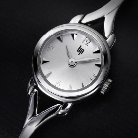 Montre Lip Henriette 18 mm Cadran Argenté Bracelet Bijou Acier