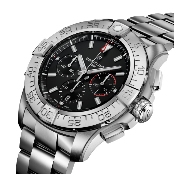 Montre Breitling Super Avenger B01 Chronograph 46 mm Titane Cadran Noir