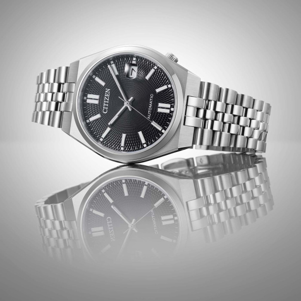 Montre Citizen Tsuyosa 60 37 mm Automatique Cadran Noir Guilloché Bracelet Acier