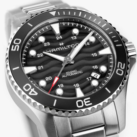 Montre Hamilton Khaki Navy Scuba Auto 40 mm Cadran Noir Laqué Bracelet Acier