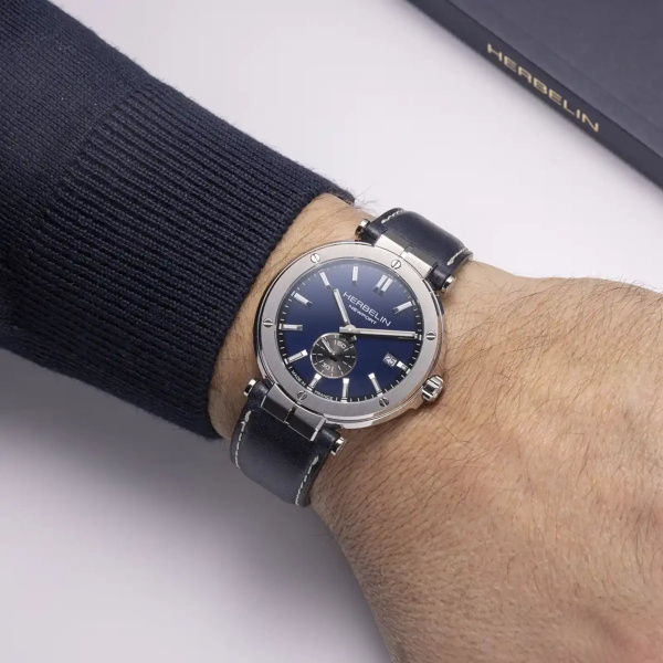 Montre Herbelin Newport 40,5 mm Quartz Cadran Bleu Cuir Bleu