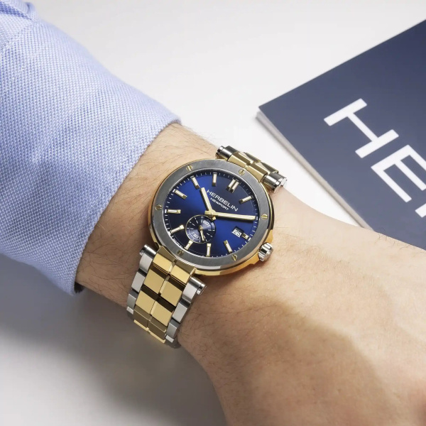 Montre Herbelin Newport 40,5 mm Quartz Petite Seconde Cadran Bleu Bicolore