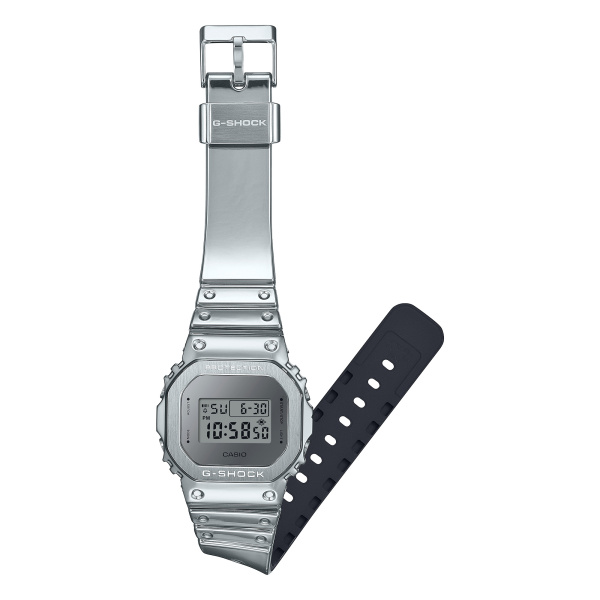 Montre Casio G-Shock GM-5600 43,2 mm Quartz Numérique Écran Argenté Bracelet Silicone Argenté