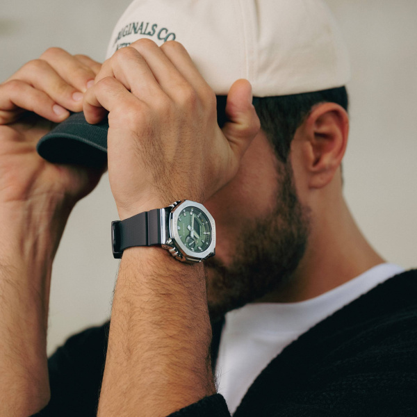 Montre Casio G-Shock G-Steel GBM-2100A 44,4 mm Tough Solar Bluetooth Cadran Vert Bracelet Résine