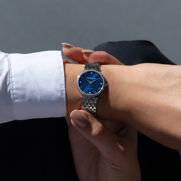 Montre Herbelin Epsilon 28 mm Quartz Cadran Bleu Lunette Sertie 68 Diamants Acier