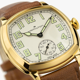Montre Hamilton American Classic Cushion Mechanical 34 mm PVD Doré Cadran Beige Bracelet Cuir Brun