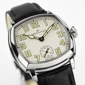 Montre Hamilton American Classic Cushion Mechanical 30 mm Cadran Beige Bracelet Cuir Noir
