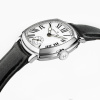 Montre Hamilton American Classic Cushion Mechanical 30 mm Cadran Blanc Chiffres Romains Bracelet Cuir Noir