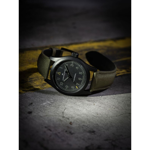 Montre Hamilton Khaki Field Mechanical Call of Duty Modern Warfare 4 38 mm PVD Noir Bracelet Textile Vert