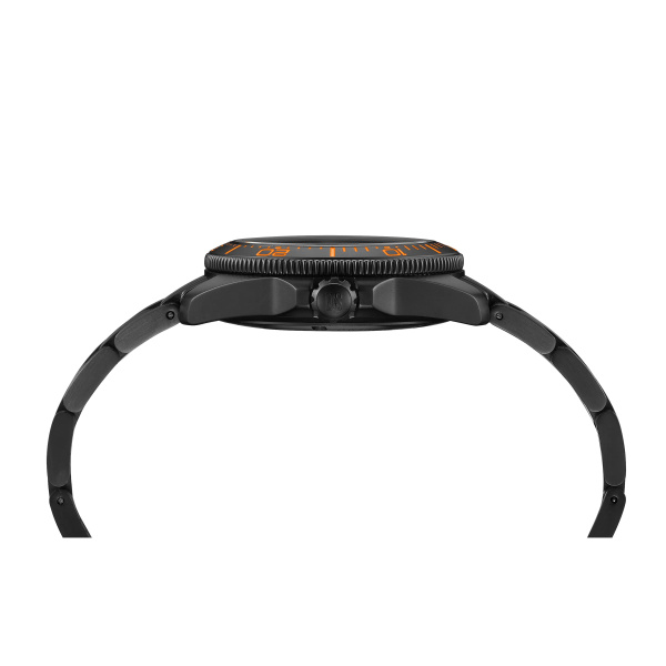 Montre Certina DS Action Diver 38 mm Powermatic 80 PVD Noir Orange Bracelet Acier et Caoutchouc