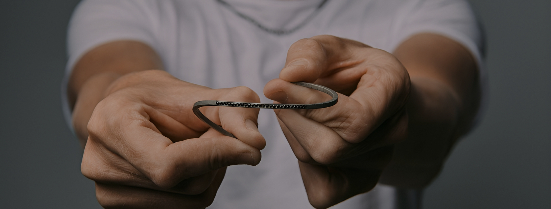 Bijoux Homme Mano J