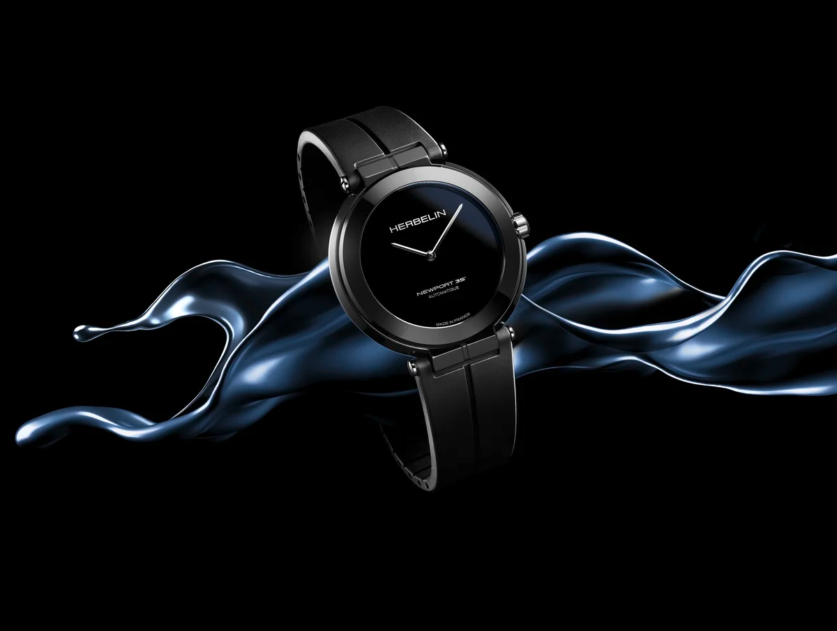 Montre Herbelin Newport 35 automatique en céramique noire, bracelet caoutchouc noir