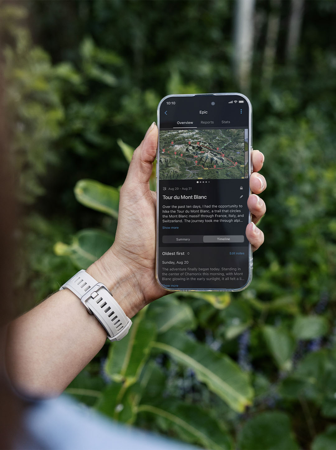 Couplage d'une montre Garmin Fenix 9 avec l'application Garmin Connect ouverte sur un smartphone