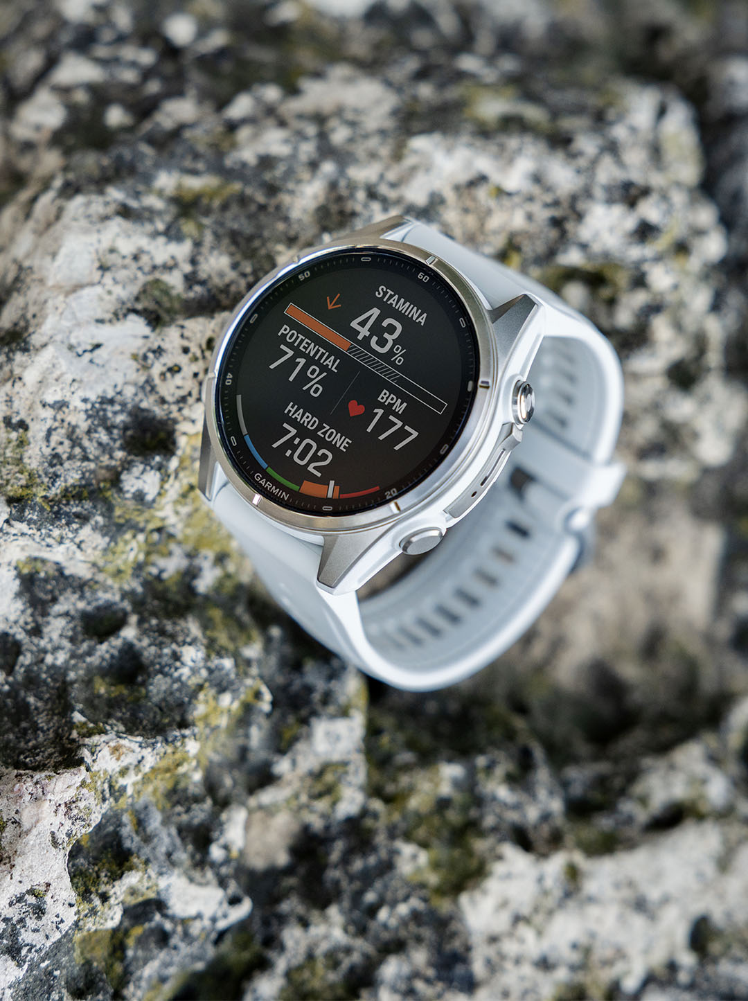Écran Stamina d'une montre Garmin Fenix 9 : réserve d'énergie et fréquence cardiaque pendant l'effort