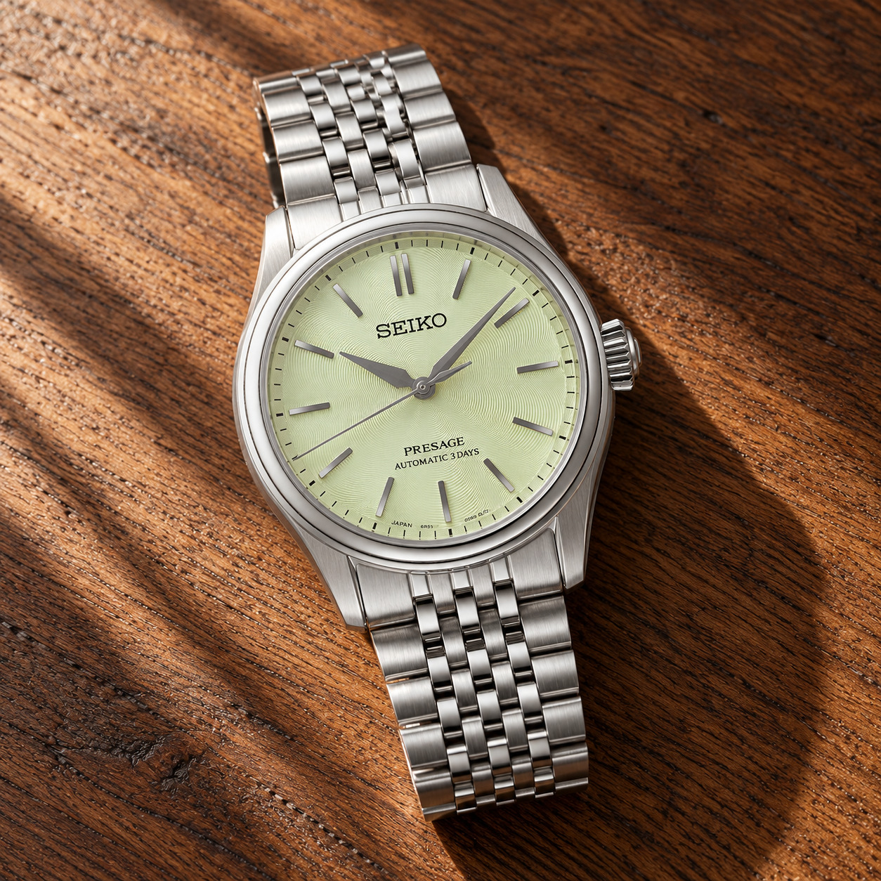 Montre Seiko Presage Classic Series HCC002J1 de 38 mm à cadran vert wakatake en relief, bracelet acier