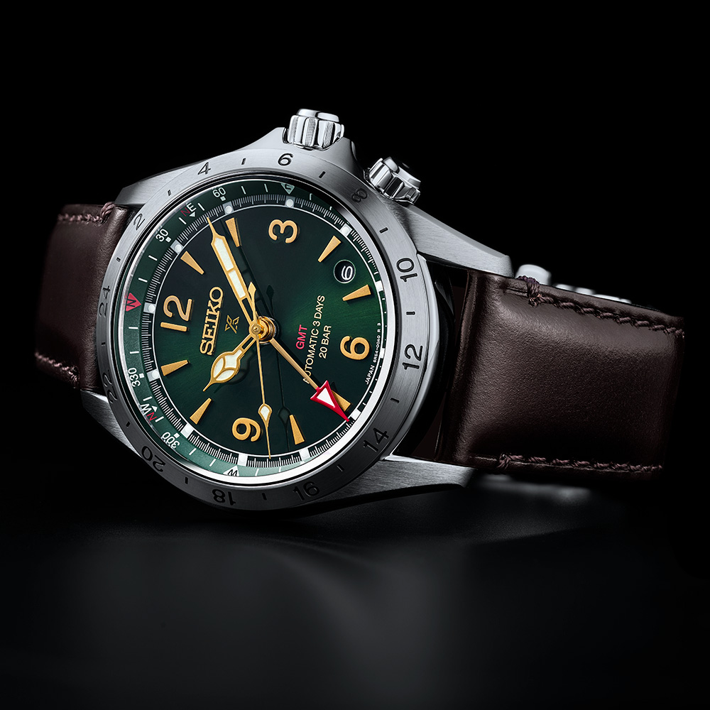 Seiko Alpinist GMT HBC007 bracelet cuir brun fond saphir